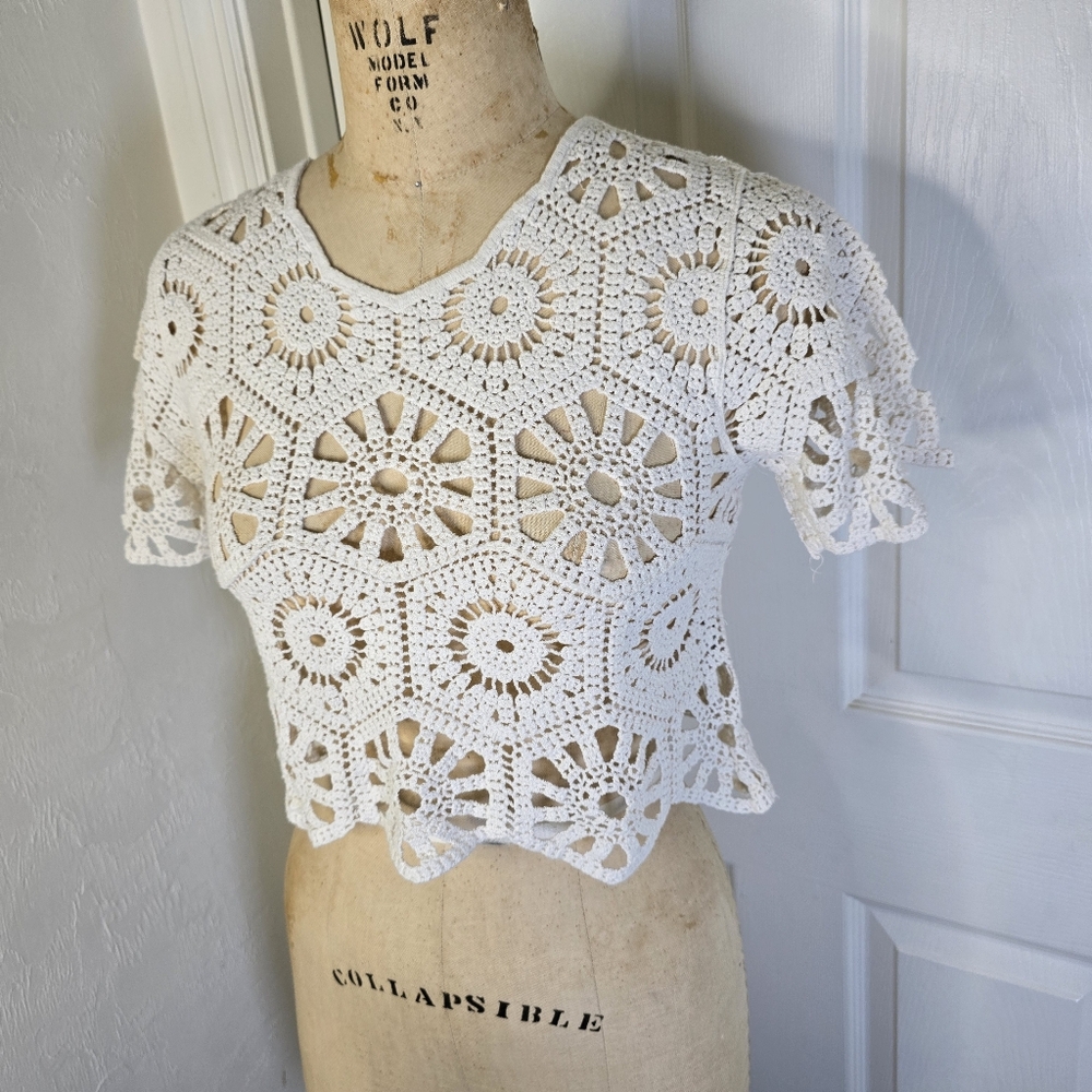 Rebellion Off‎ White Crochet Womens Short Sleeve Top XS - Picture 6 of 9
